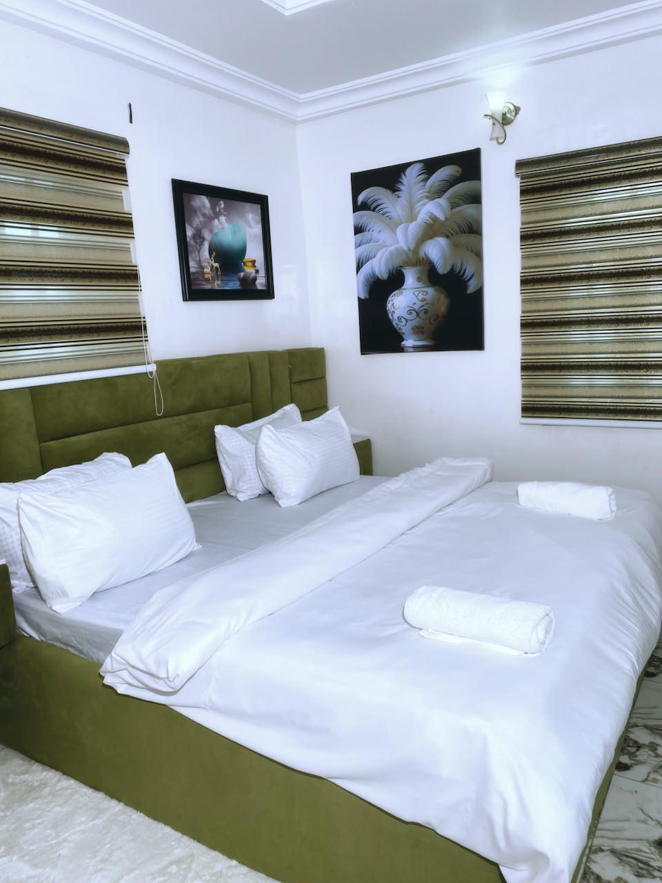 Emerald suite