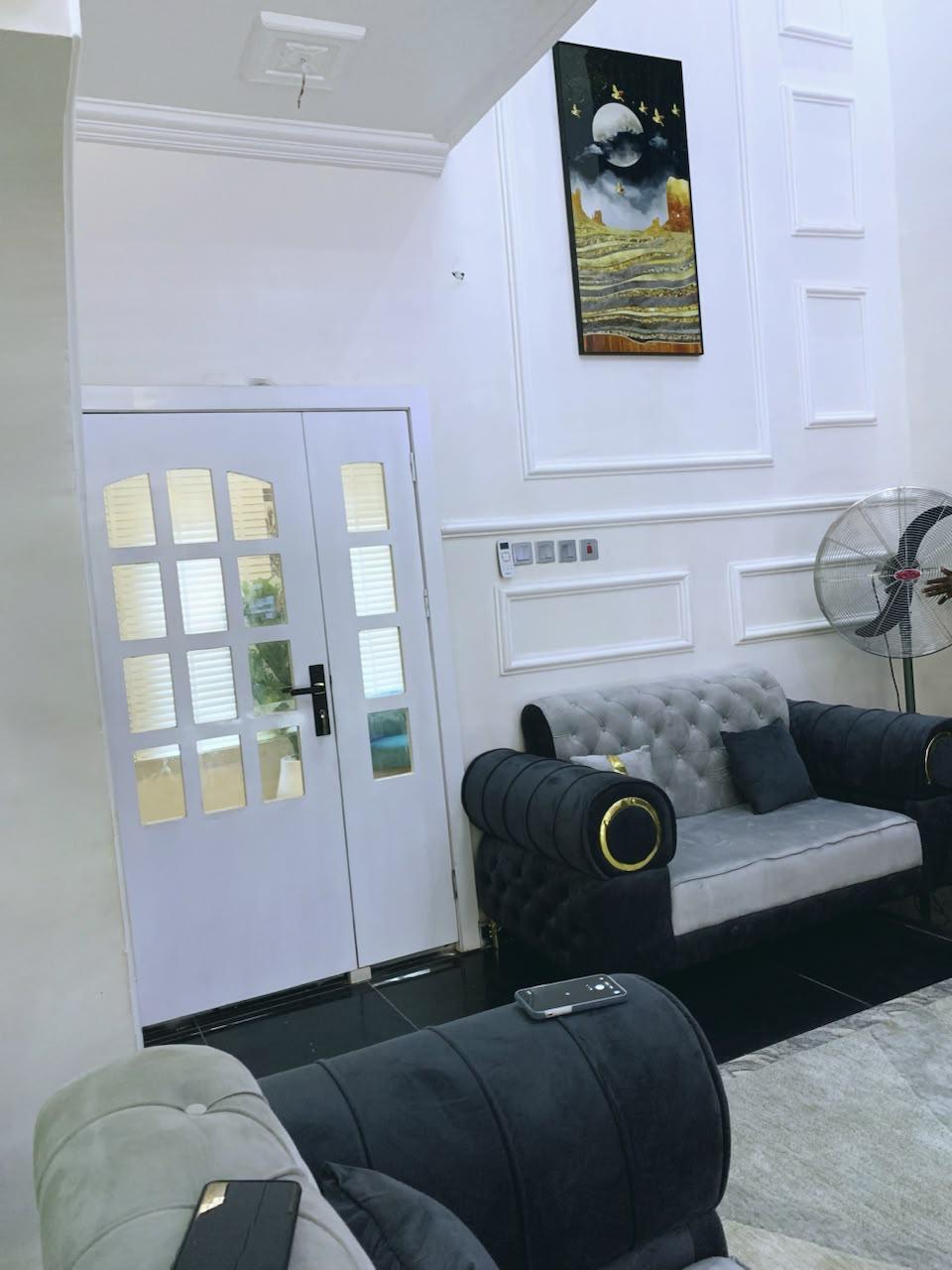 Entrance and lounge