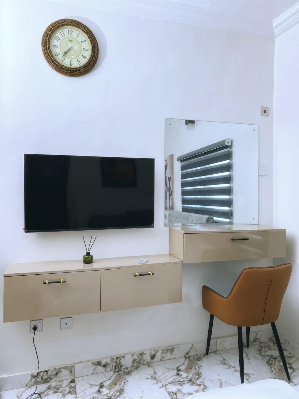 Work and vanity nook
